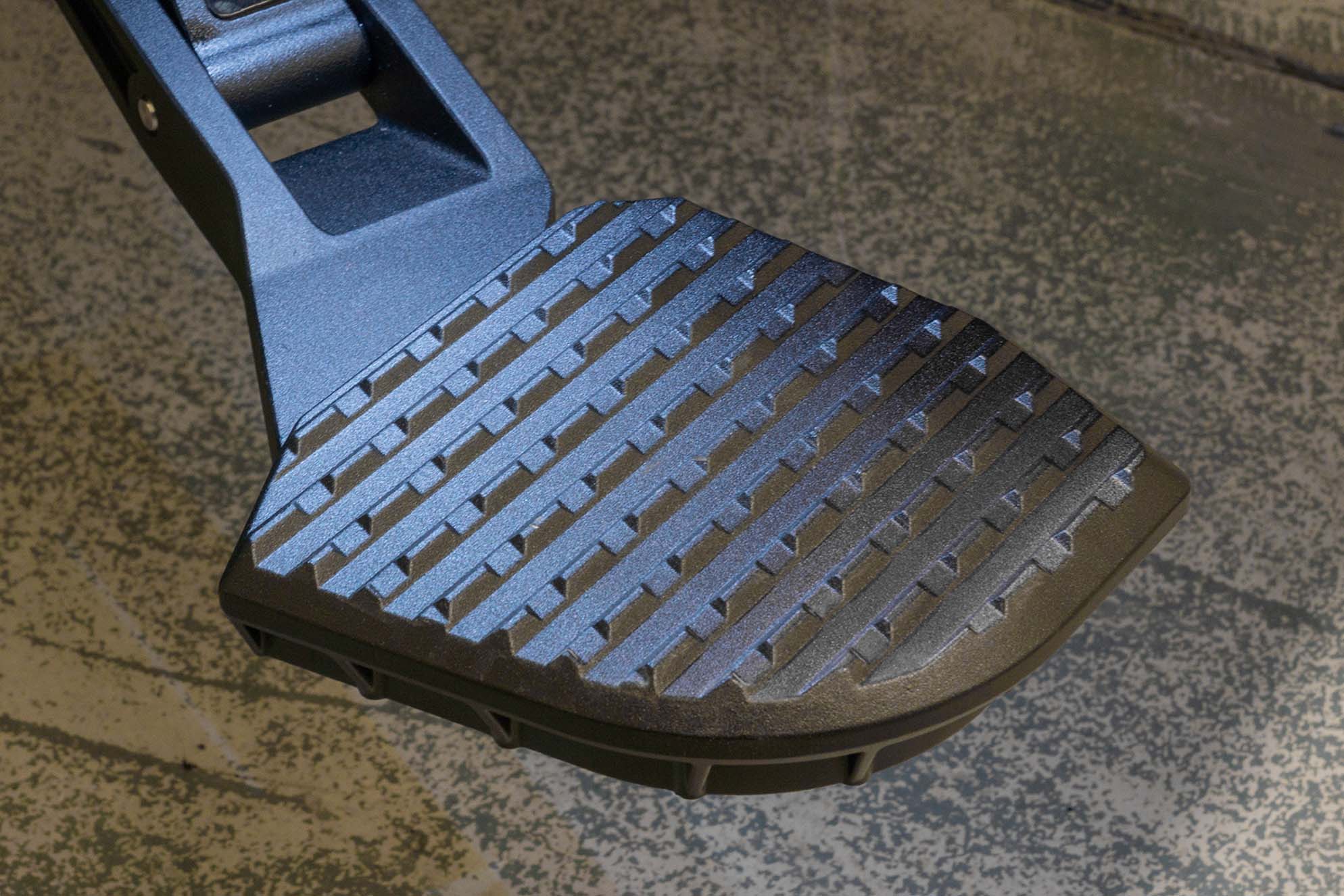 BYD Shark 6 supreme electric rear step