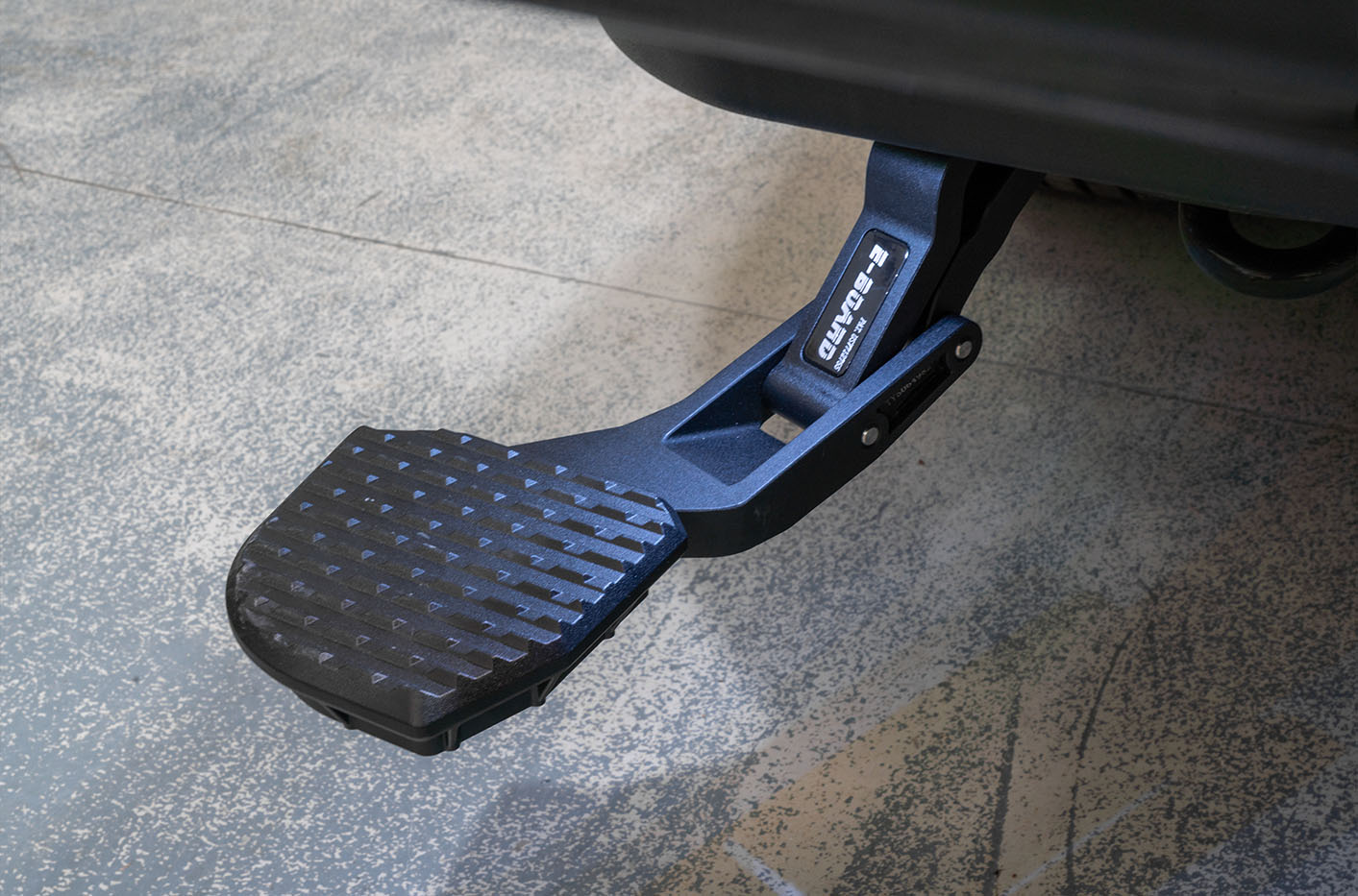 electric rear step supreme