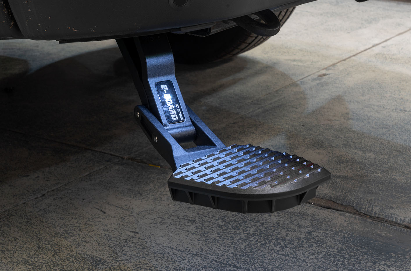 electric rear step supreme